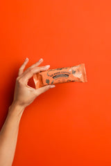 No More Coffee - kaņepju proteīna batoniņš ar zemesriekstiem un guarānu, tumšajā šokolādē (12 gab. kastīte)